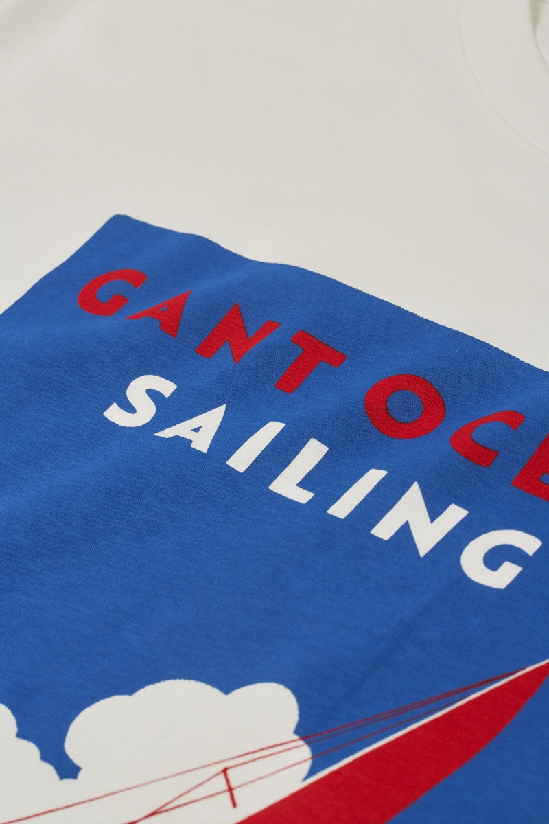 GANT - Sailing Graphic Regular Fit T-Shirt in Eggshell 2003305 113