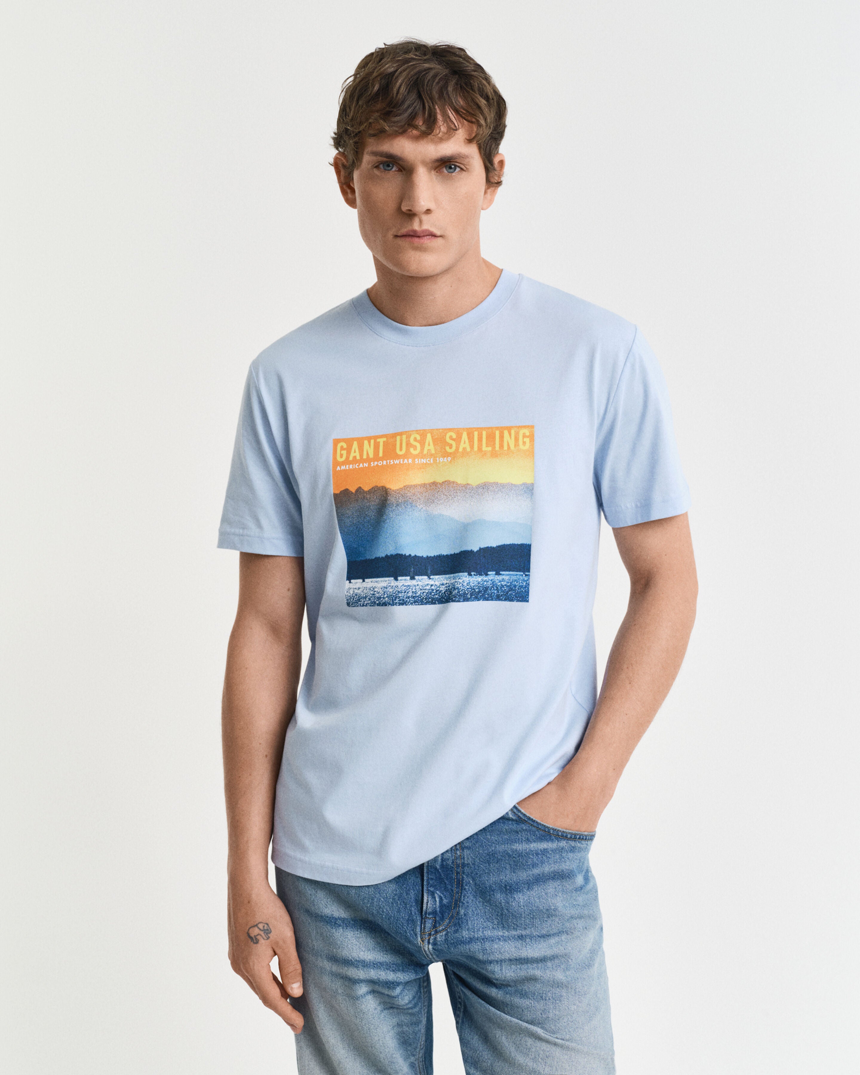 GANT - Sailing Print Graphic T-Shirt in Fresh Blue 2003321 457