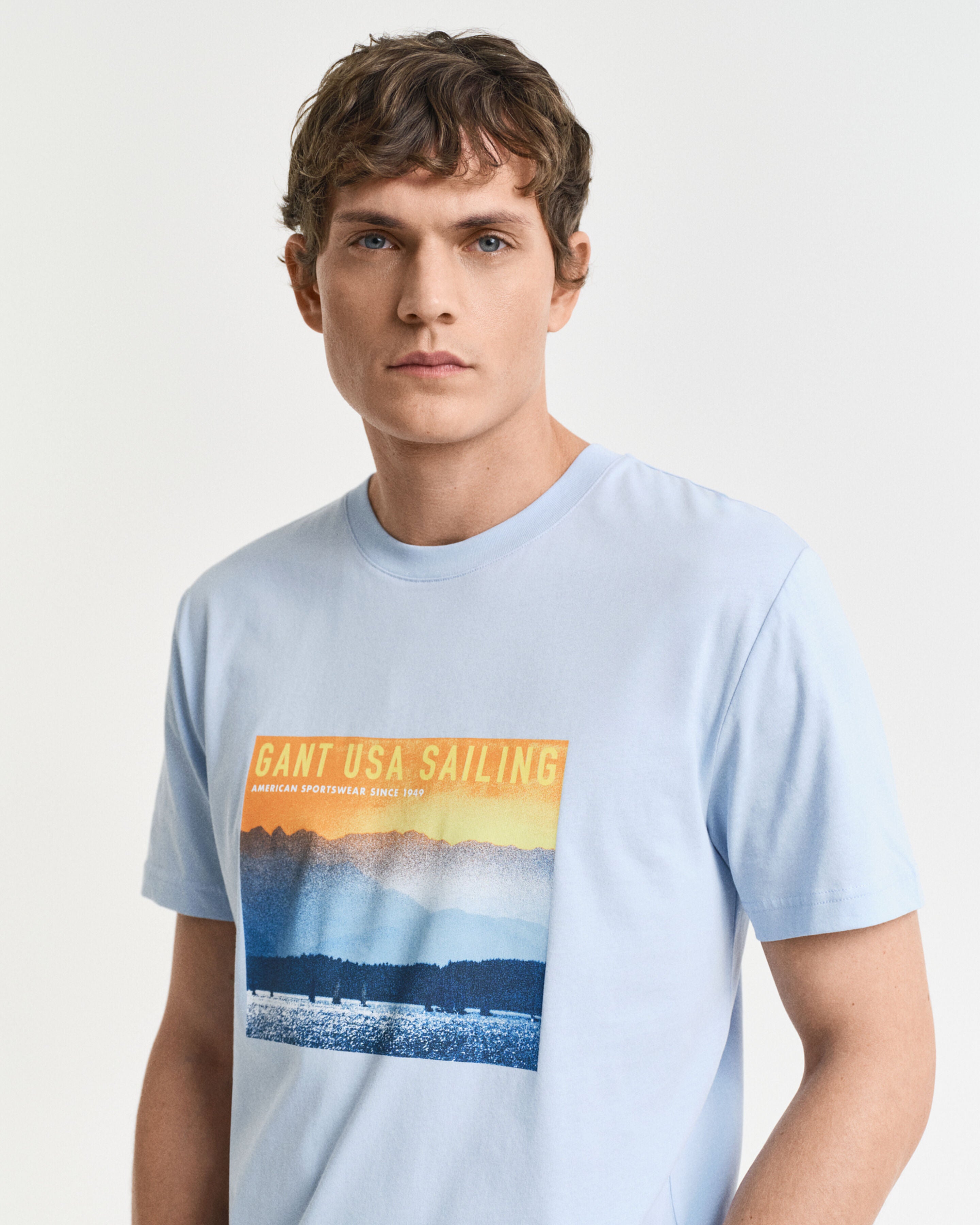 GANT - Sailing Print Graphic T-Shirt in Fresh Blue 2003321 457