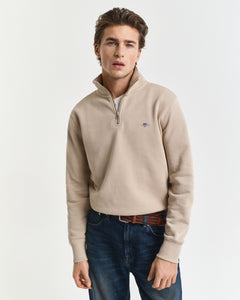 GANT - Regular Fit Shield Half-Zip Sweatshirt in Dry Sand 2008005 277