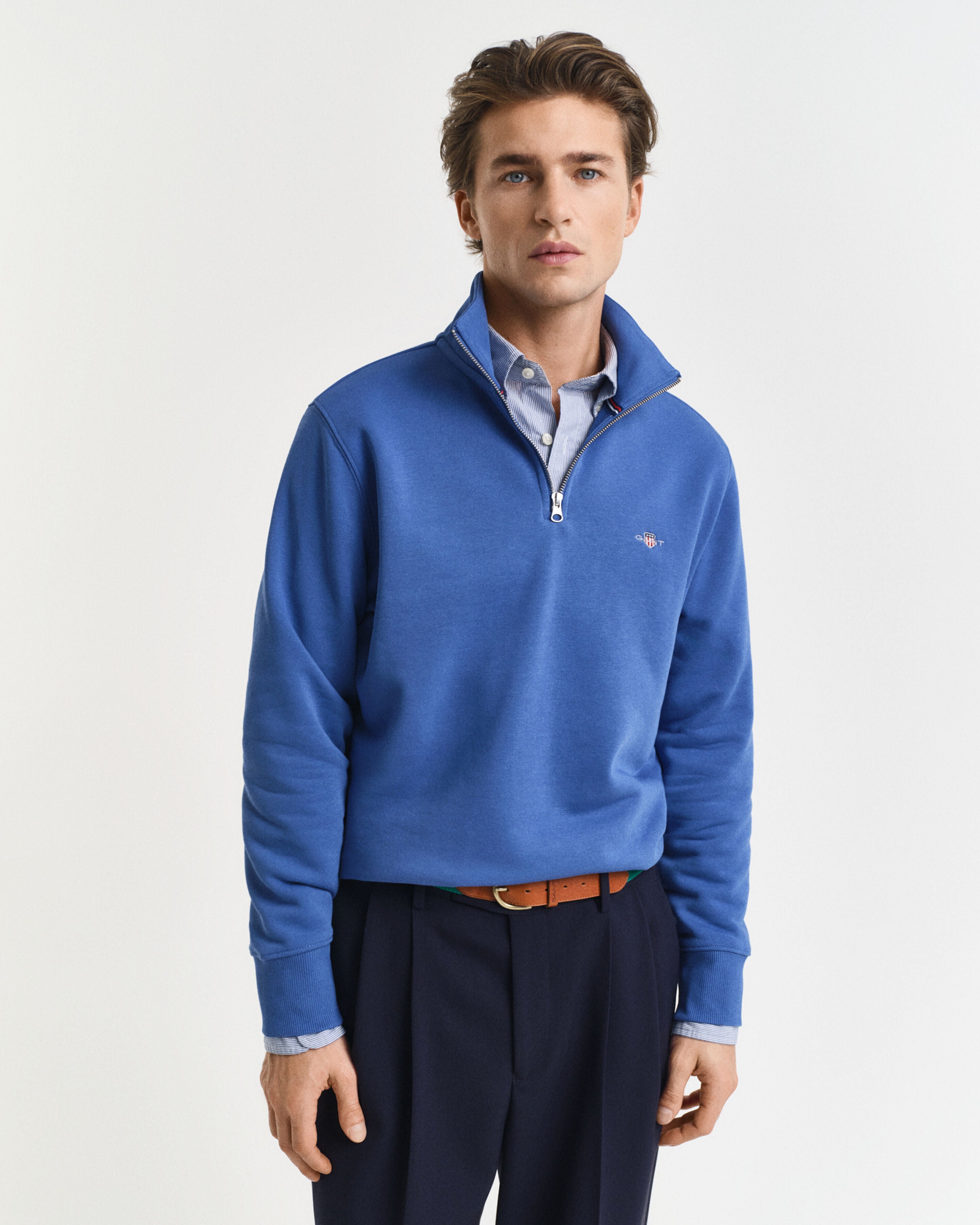 GANT - Regular Fit Shield Half-Zip Sweatshirt in Rich Blue 2008005 407