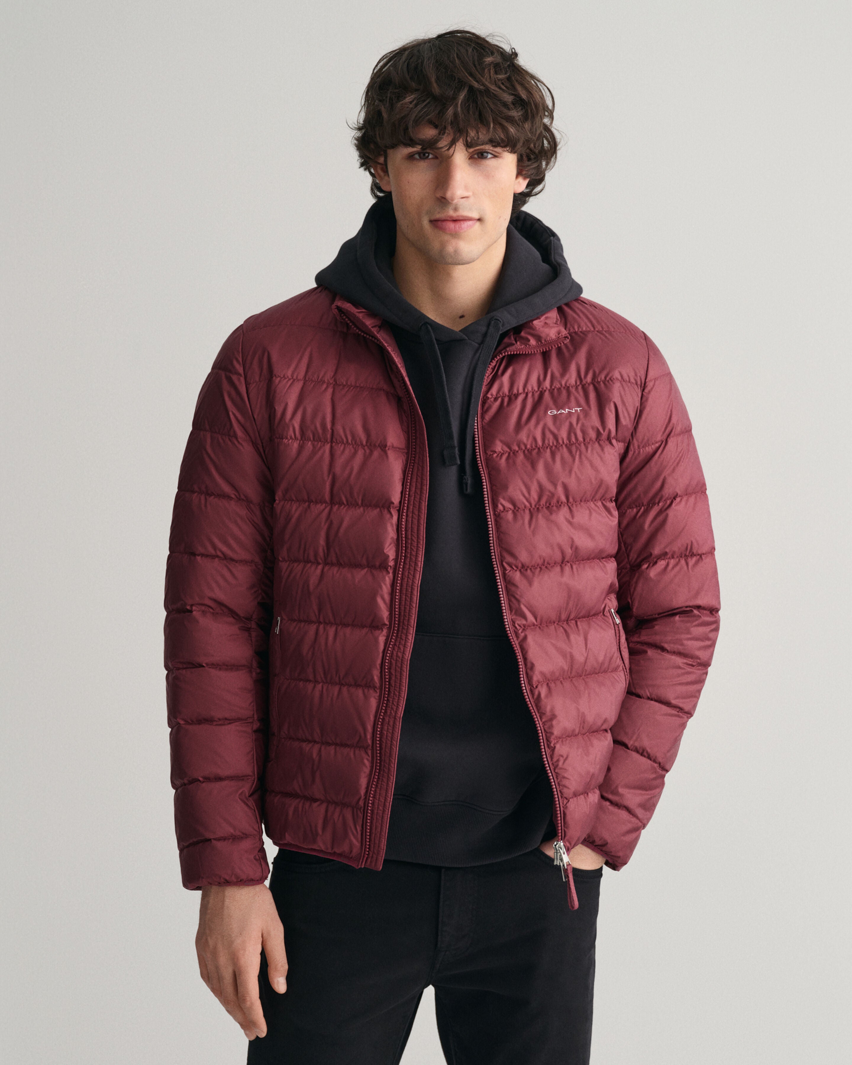 GANT - Light Down Jacket in Wine Red 7006298 638