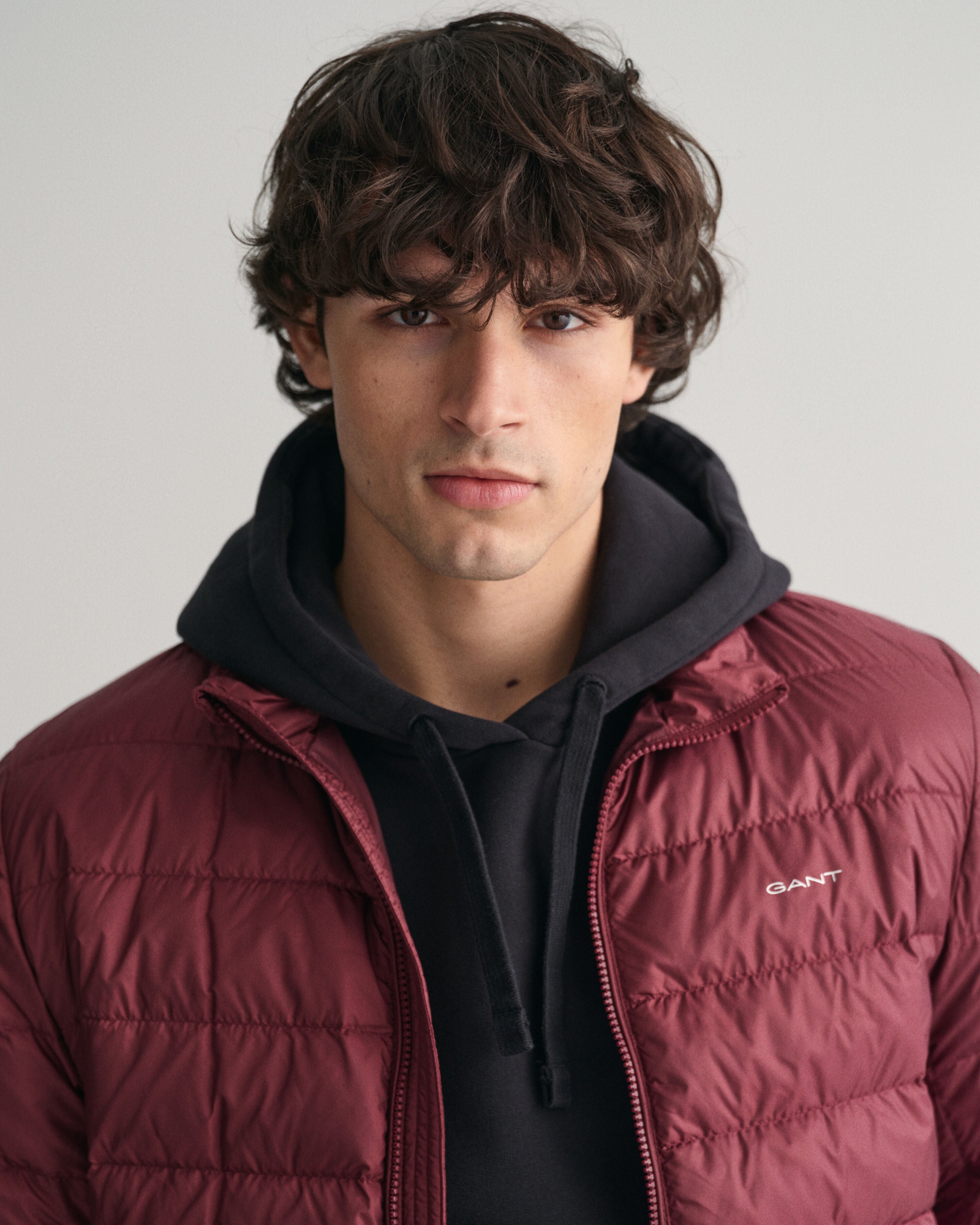 GANT - Light Down Jacket in Wine Red 7006298 638