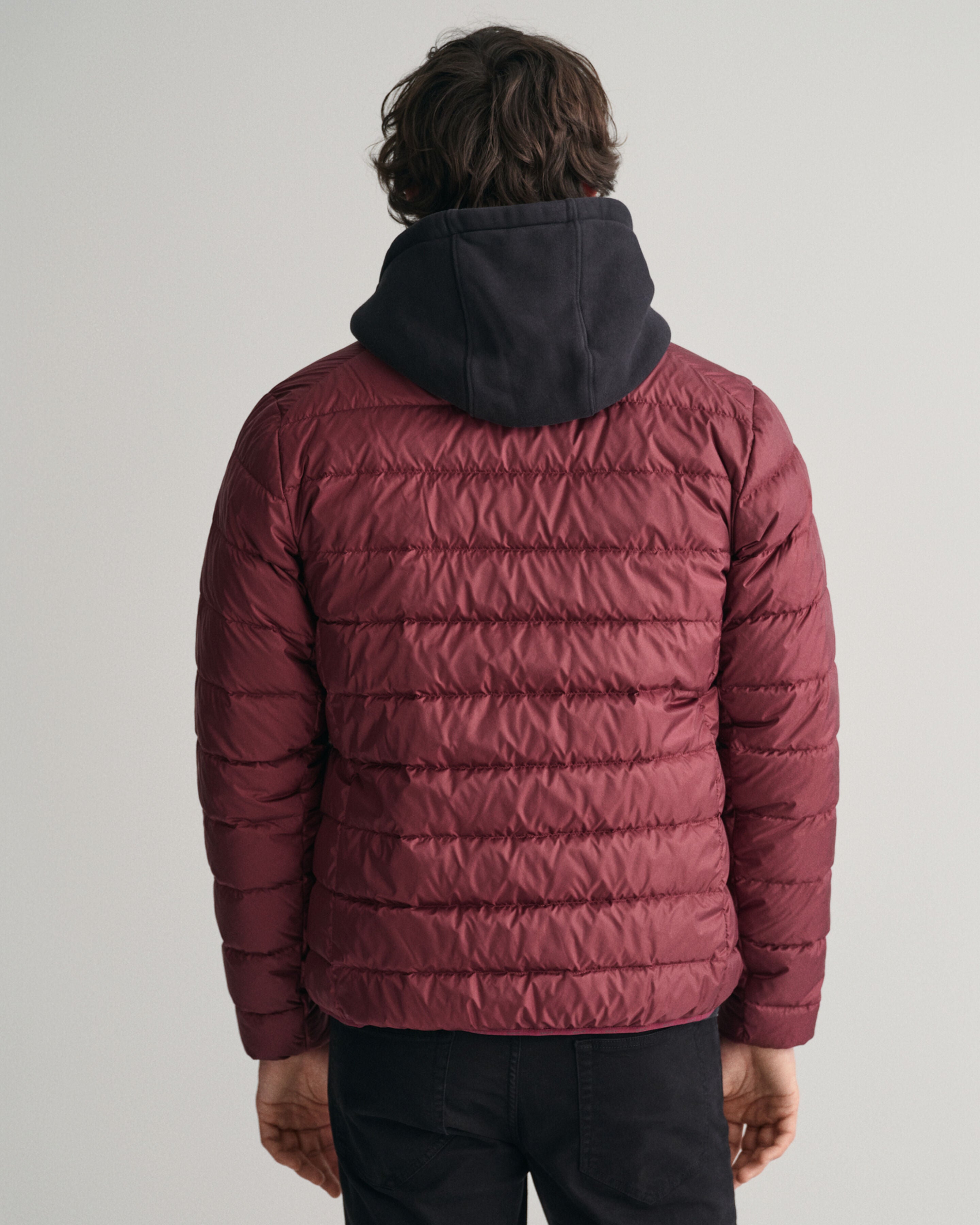 GANT - Light Down Jacket in Wine Red 7006298 638