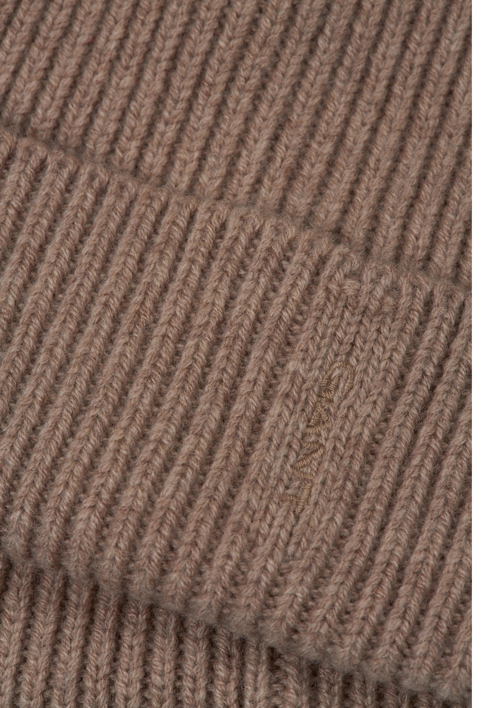 GANT - Knitted Fine Wool Beanie In Dry Sand 9911034 277