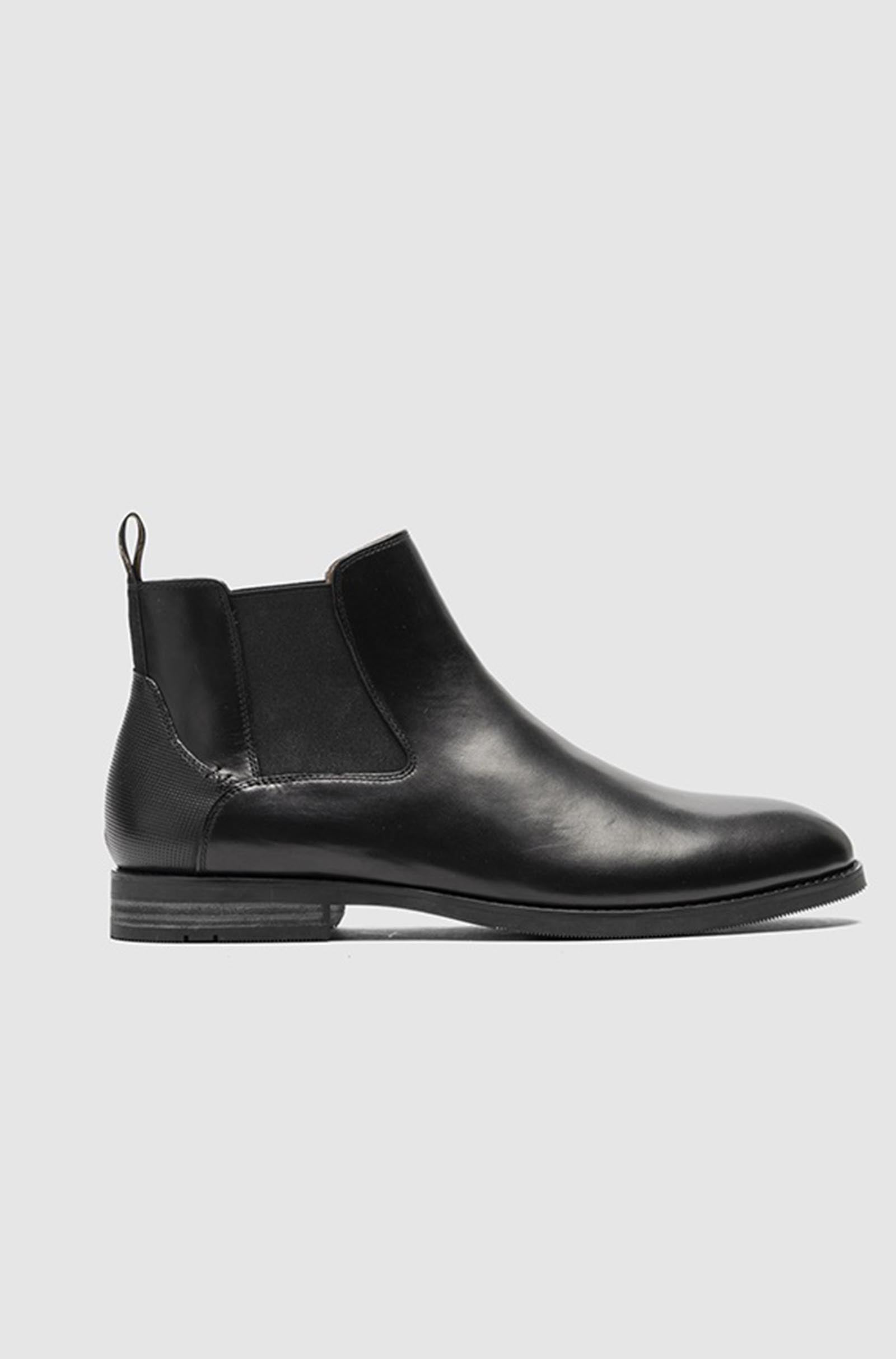 RODD & GUNN - LYTTLETON Nero Black Leather Chelsea Boot 009032-01