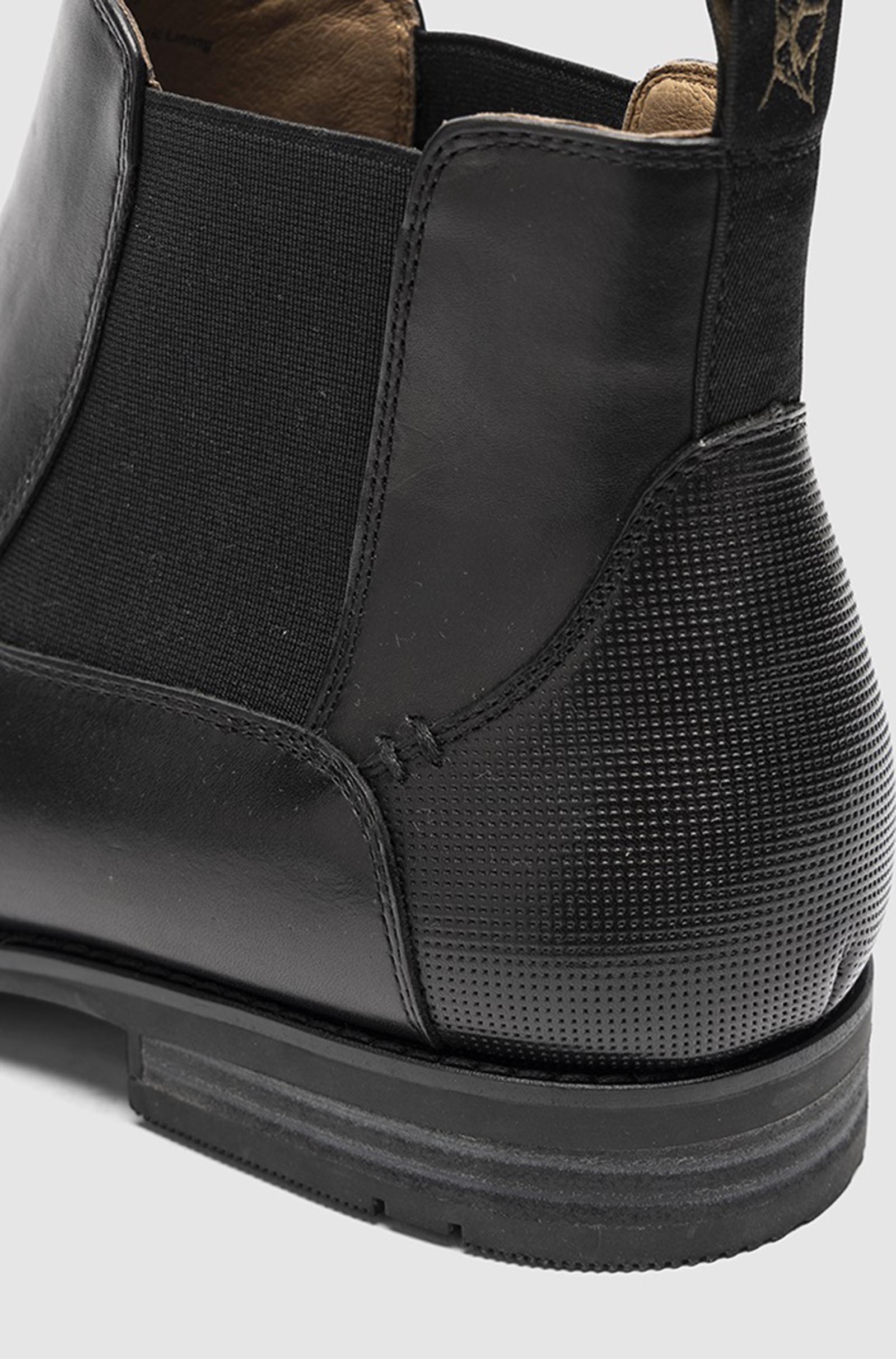 RODD & GUNN - LYTTLETON Nero Black Leather Chelsea Boot 009032-01