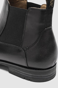 RODD & GUNN - LYTTLETON Nero Black Leather Chelsea Boot 009032-01